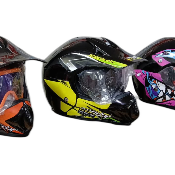 Cascos motocros con lentes